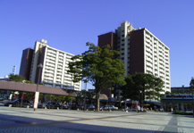 本郷台駅前 建物写真