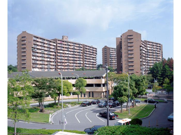 光明池駅前 建物写真